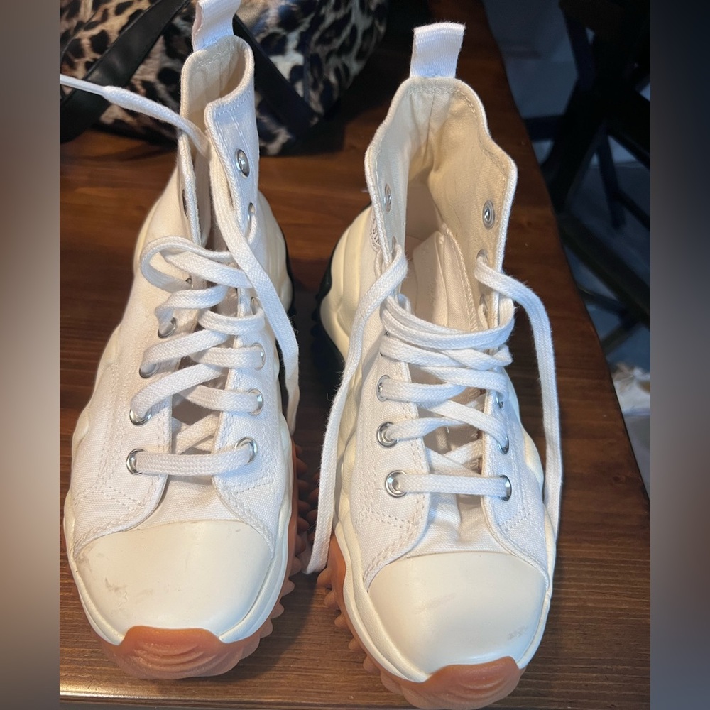 Like converse Run Star Motions